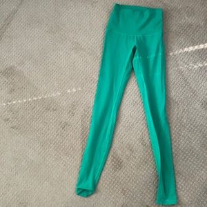Lululemon wunder under leggings green